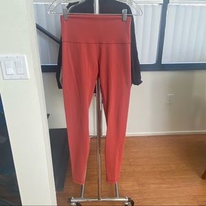 Lululemon Wunder Under Hi-Rise Tight 28" size 6
